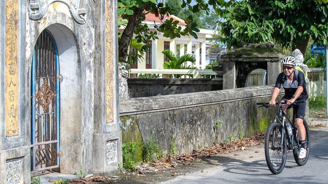 Ultimate Vietnam Cycling Odyssey: 17-Day Adventure from Saigon to Hanoi